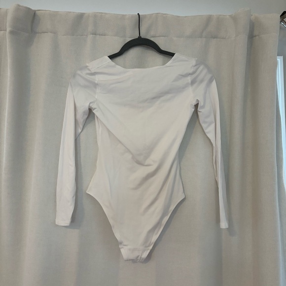 everlane supima cotton square neck bodysuit - Picture 3 of 4